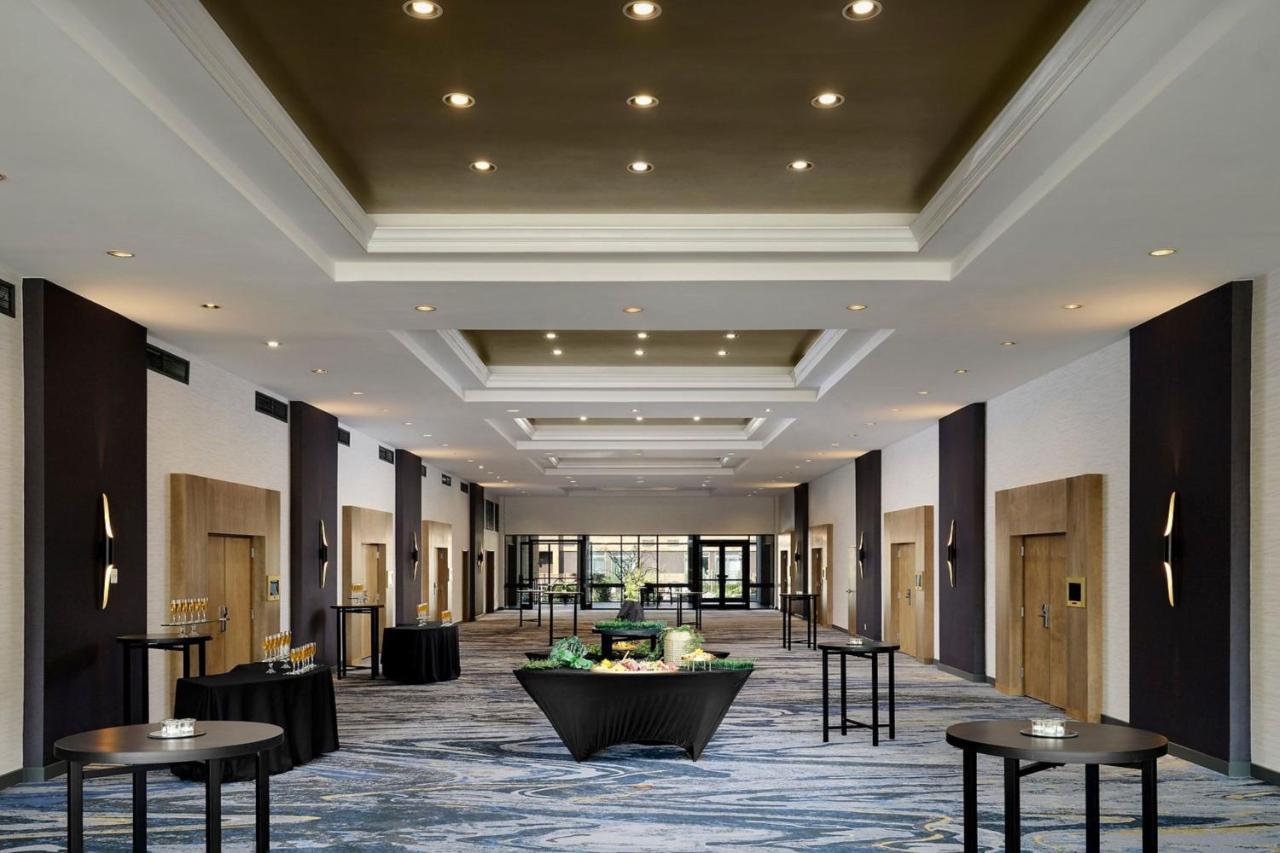 Sheraton Grand Rapids Airport Hotel Cascade Eksteriør bilde