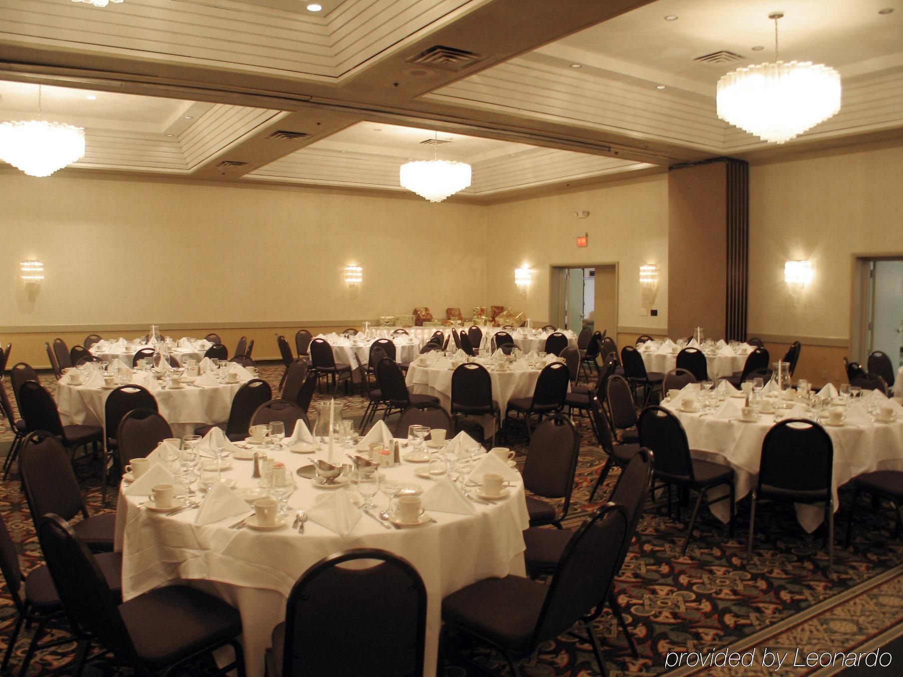 Sheraton Grand Rapids Airport Hotel Cascade Eksteriør bilde